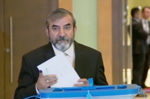 الأمين العام للاتحاد الإسلامي الكوردستاني يدلي بصوته في الانتخابات البرلمانية