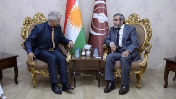 الأمين العام للاتحاد الإسلامي الكوردستاني يستقبل رئيس بعثة الاتحاد الأوروبي في العراق