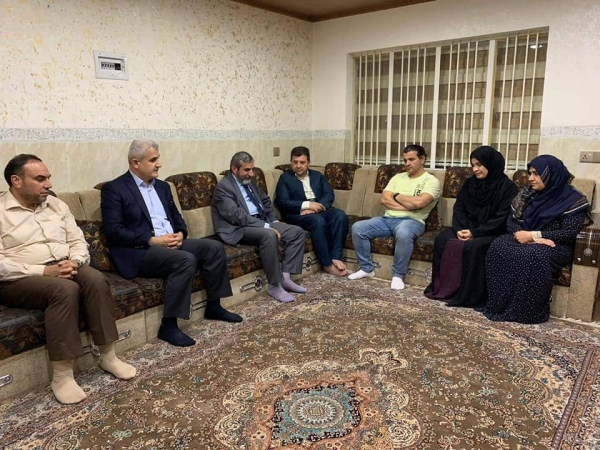 Secretary-General of the Kurdistan Islamic Union visiting the family of martyr Hoshyar Ismail