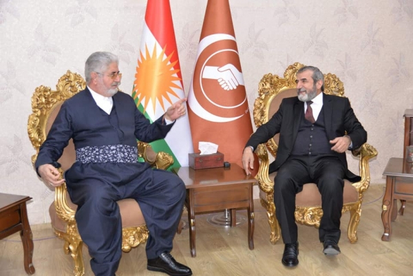 بالصور.. الأمين العام يستقبل المهنئين بذكرى إعلان الاتحاد الإسلامي الكردستاني
