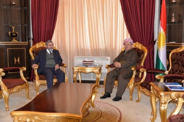 الأمين العام للاتحاد الإسلامي الكردستاني يزور مسعود بارزاني