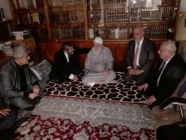 الأمين العام للاتحاد الإسلامي الكوردستاني يزور أحد علماء الدين الإسلامي
