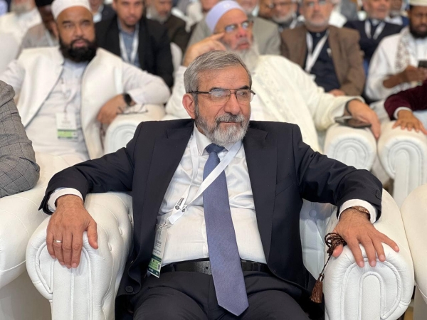 الأمين العام للاتحاد الإسلامي الكردستاني يشارك في مؤتمر حول التدين والالحاد
