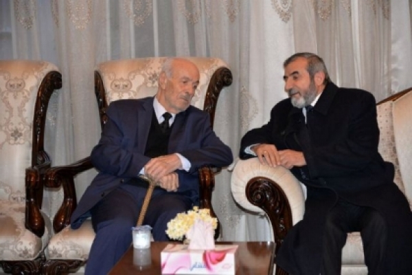 الأمين العام للاتحاد الإسلامي الكوردستاني يزور الشخصية السياسية محسن دزيي